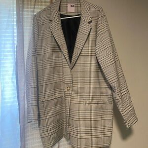 Size Large, brand So Good For Life plaided vintage looking oversized blazer.